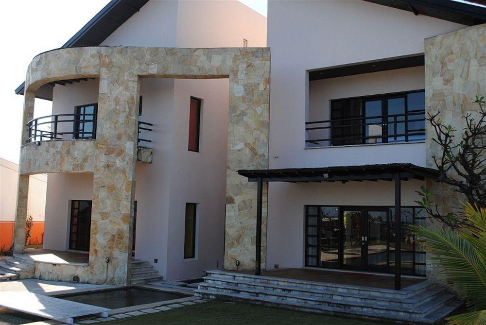 Suarti Resort, Villas & Gallery Ketewel Exterior foto